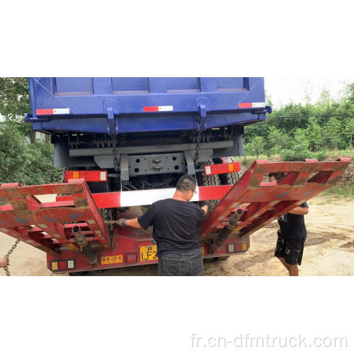 Camion à benne basculante HOWO 8x4 pour le transport